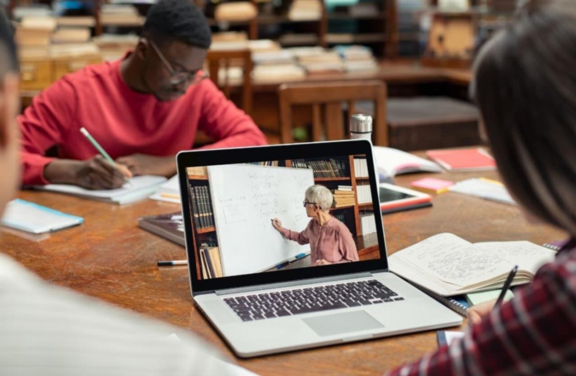 Seminar session on psychosomatic topics at Brainzia Kinrex